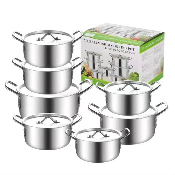 Hot Selling 7-Piece Classic Aluminium Cookware Set with Stainless Steel Handles Non-Stick Interior Oven Safe for Home Kitchen