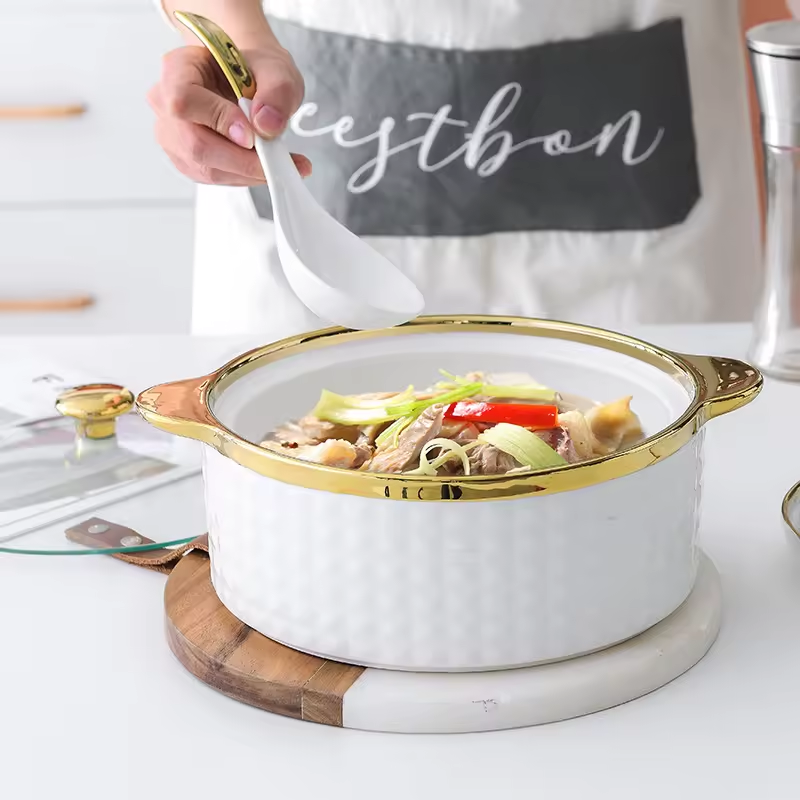 Wholesale Kitchen White Casserole Saucepan Stockpot Porcelain Coated Cooking Cookware Set Ceramic Soup Pot With Handle and Lid
