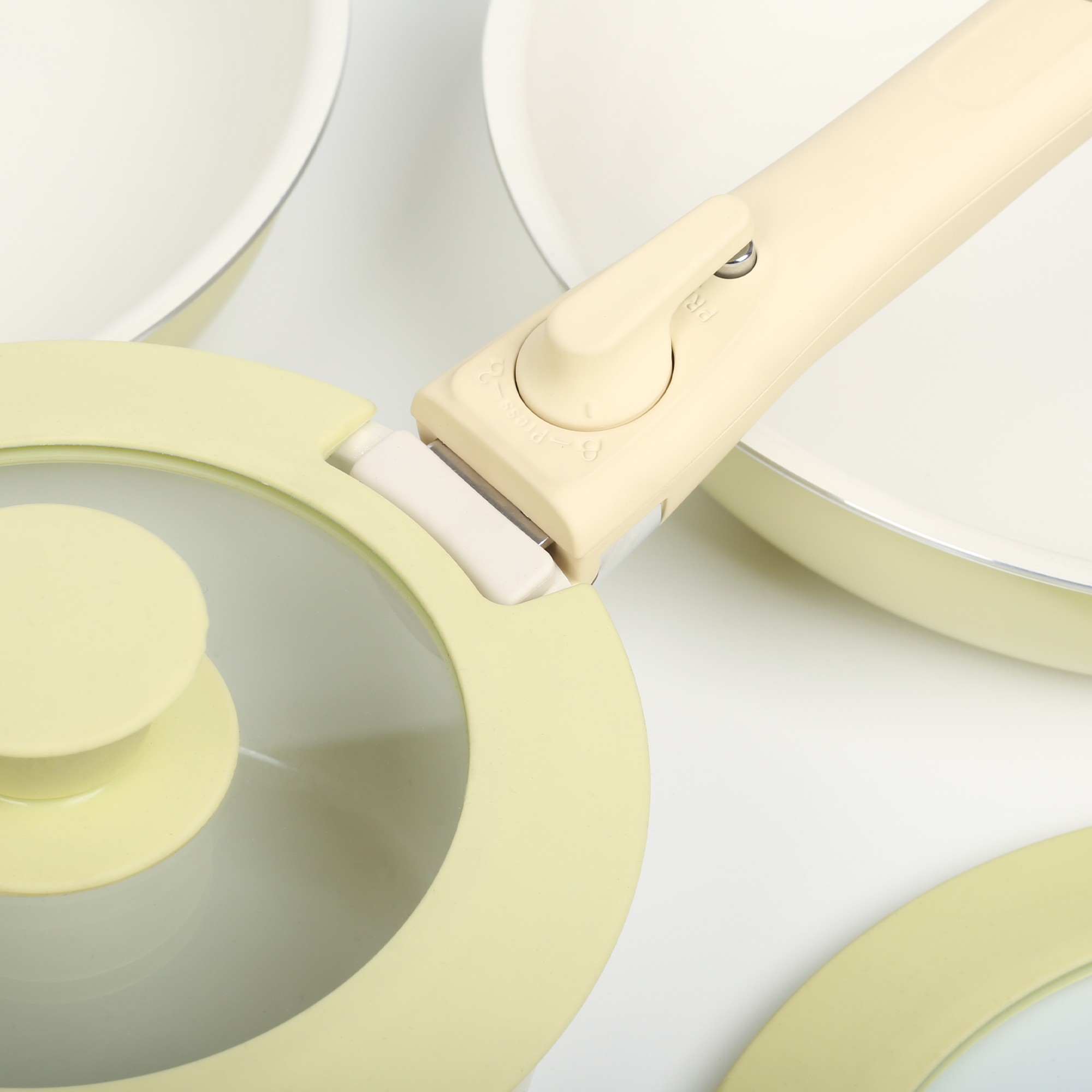 Stackable Aluminum Cookware Set with Removable Handle and Silicone Lid Non-stick Pans for Induction