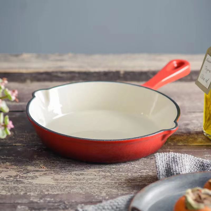Enamel pan bottom details