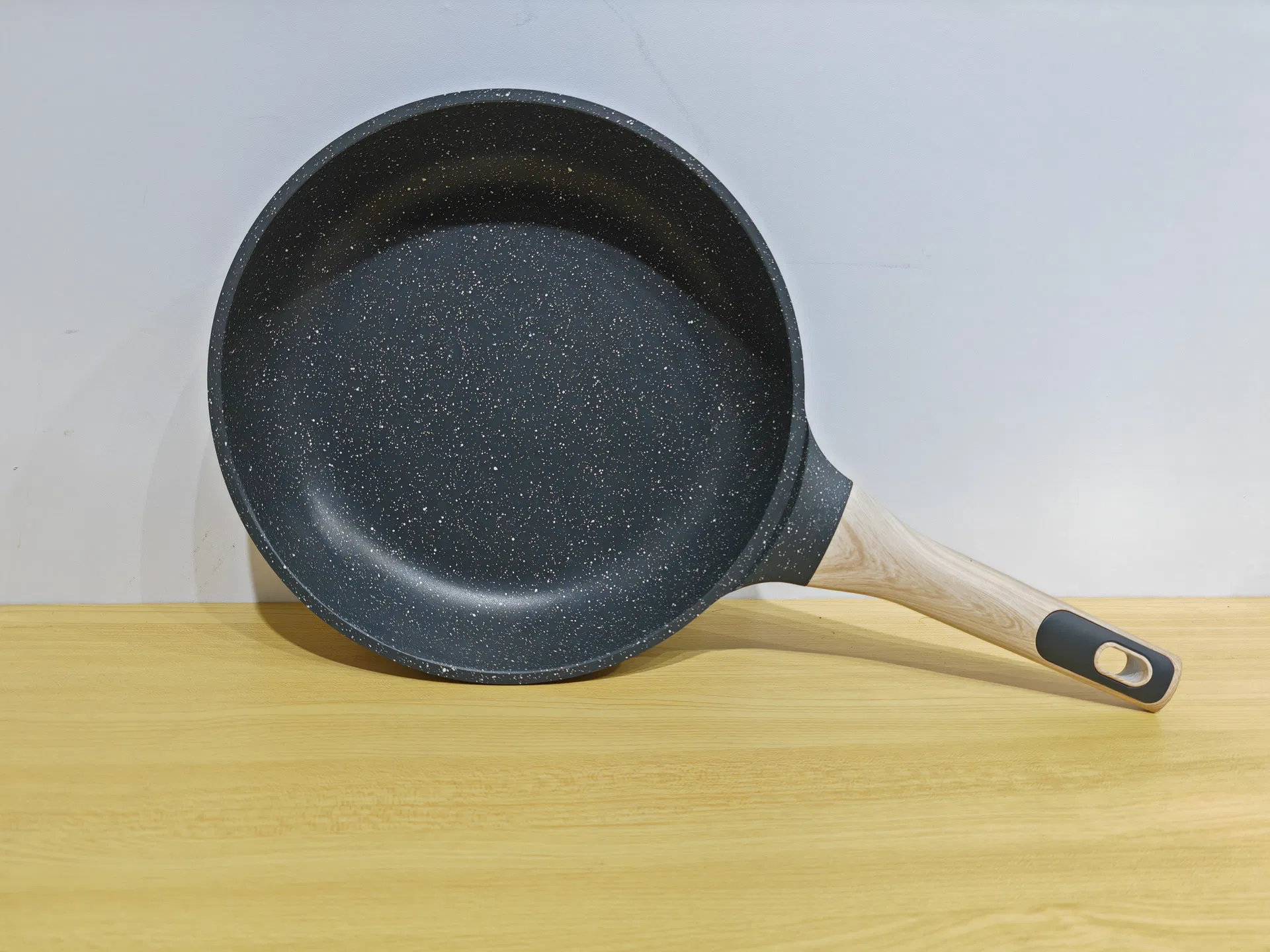 Kitchen Ceramic Pot Pan Frying Saucepan Saute Stay-Cool Handles Nonstick Cookware Set