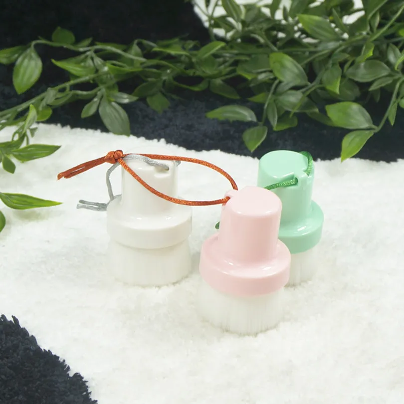 Facial Cleansing Brush View 3