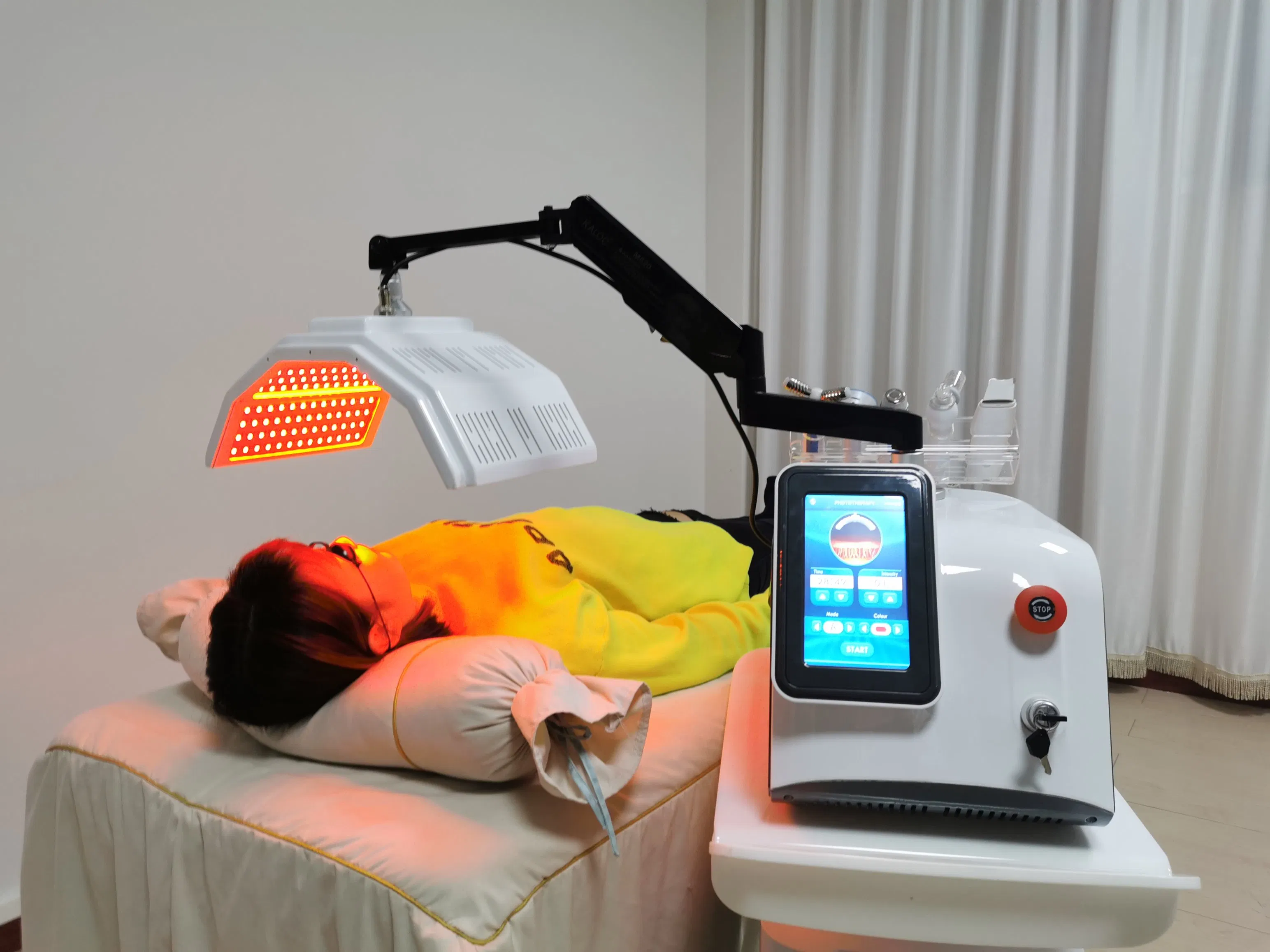 Ofan PDT LED Lights Photon Therapy Skin Rejuvenation Care Beauty Machine for Salon or Home Use.