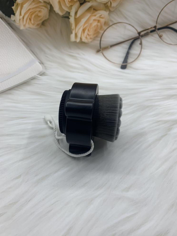 Mini Double-Face Black Bamboo Charcoal Hair Hanging Facial Brush Cilicone Facial Massage