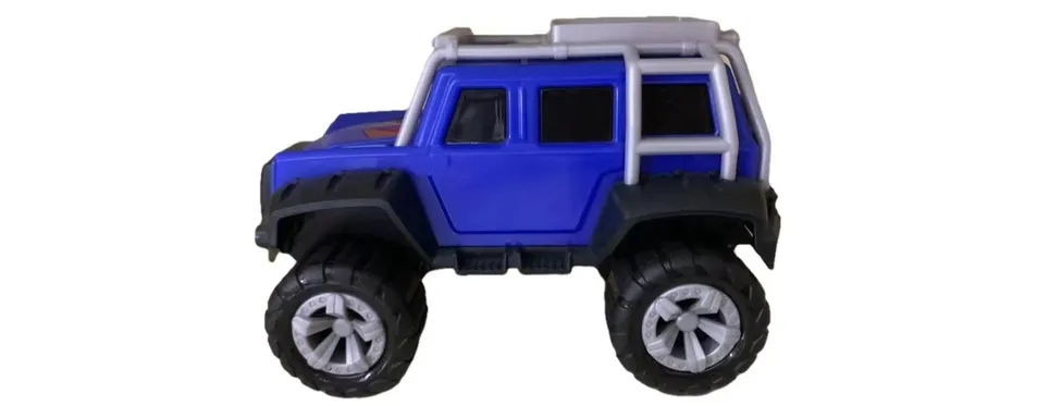 Interactive Learning Playset with Customizable Plastic Toys for Kids