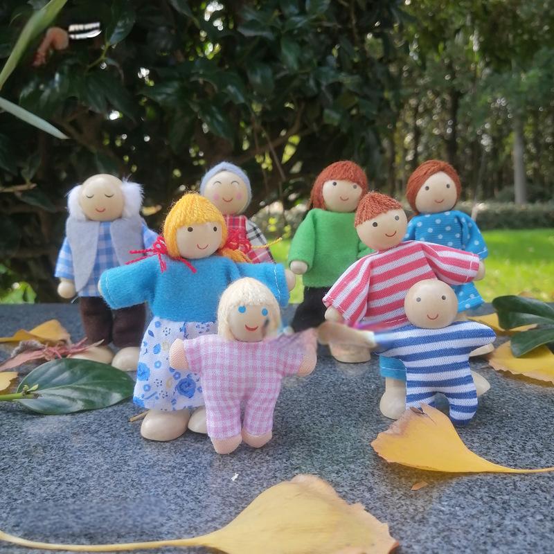 2026 New Type Wooden Family Puppet Puzzle Toy Adjustable Joint Doll for Roleplay Educational Toys