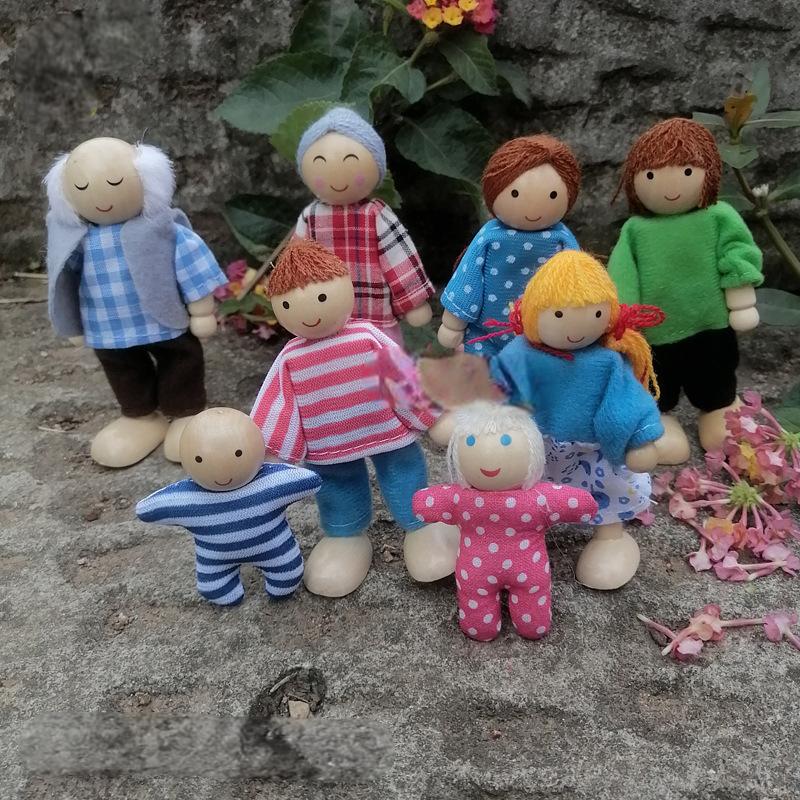 2026 New Type Wooden Family Puppet Puzzle Toy Adjustable Joint Doll for Roleplay Educational Toys