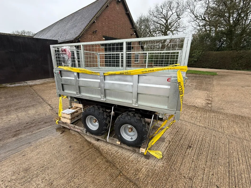 1.5t Three-Way Tipping Utility Trailer with Hydraulic Action