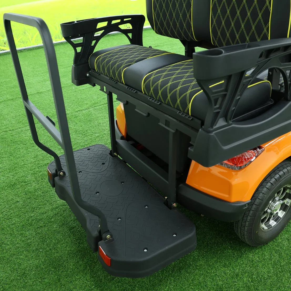 2, 4, 6 Seats Electric Lifted Hunting Golf Buggy Cart with Foldable Windshield