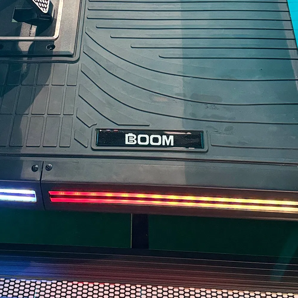 The Custom-Made Electric Four-Seater Golf Cart Is Equipped with a Lithium Battery and an Aluminum Chassis.