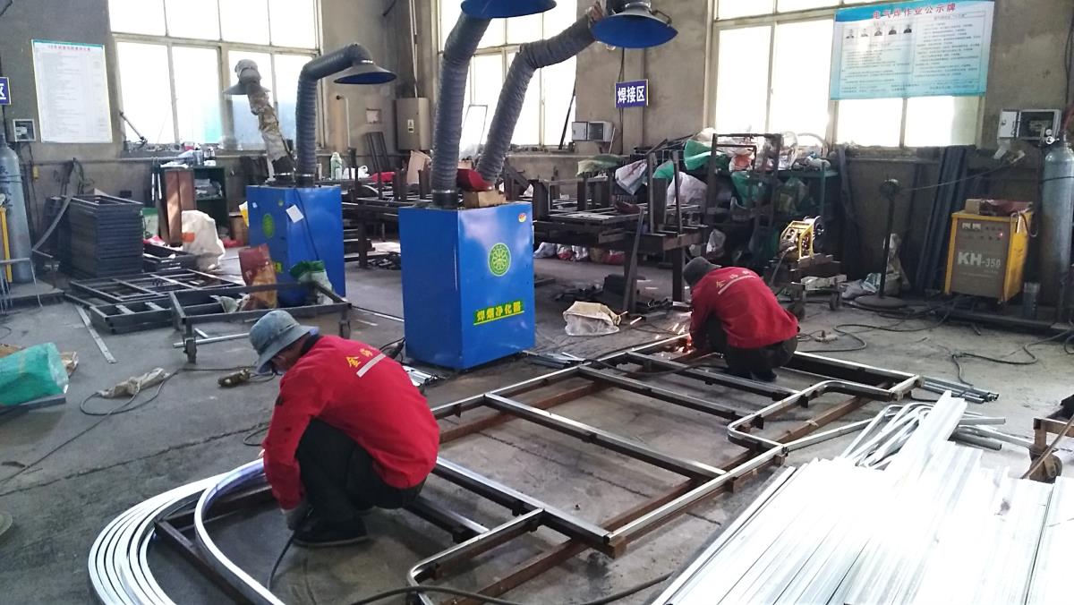 Professional welding process at Beijing Volt Golf production facility