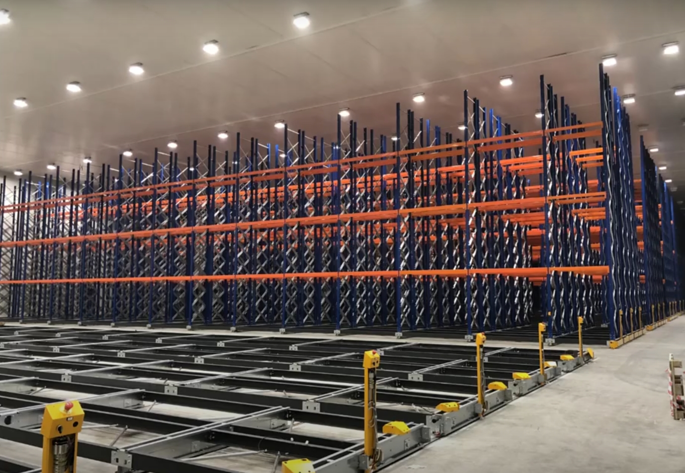Customized Long Materials Storage Electric Mobile Cantilever System for Tubes