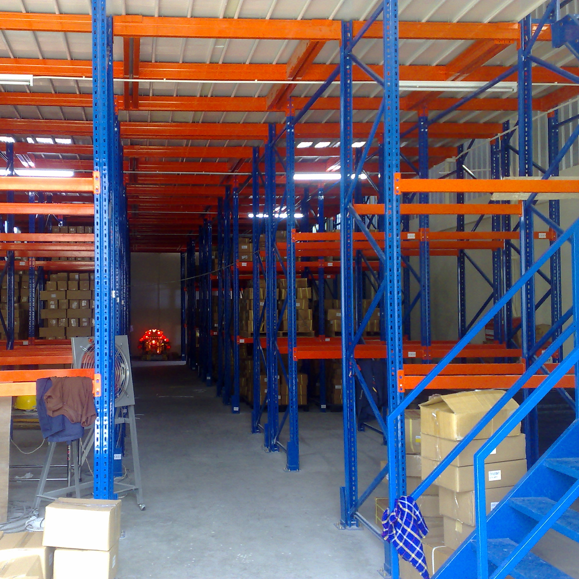 Fast Delivery Time  2-3 Levels Heavy Duty Steel Mezanine Racks in Warehouse