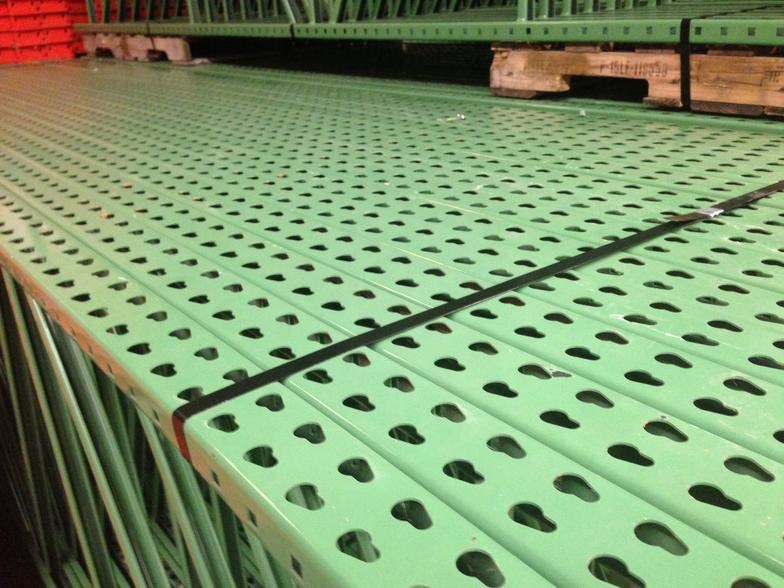 50.8mm Pitch Teardrop Racking Pallet Racks- Racking for Chemicals and Cement