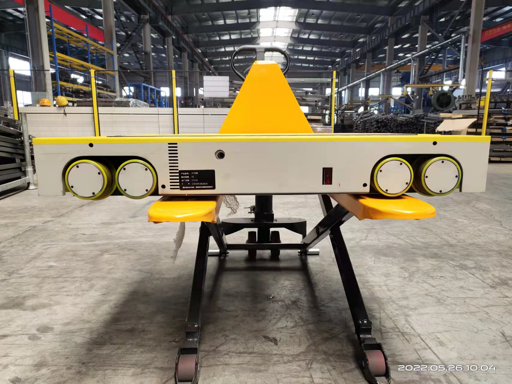 4 Way Shuttle System Heavy Duty in Warehouse Racking FIFO Type Fully Automatic Robotic Warehouse