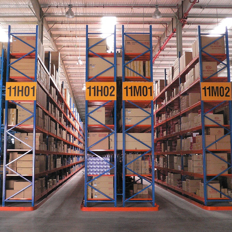 Heavy Duty Metal Pallet Racking for Very Narrow Aisles Optimizing Forklift Space Saving Width