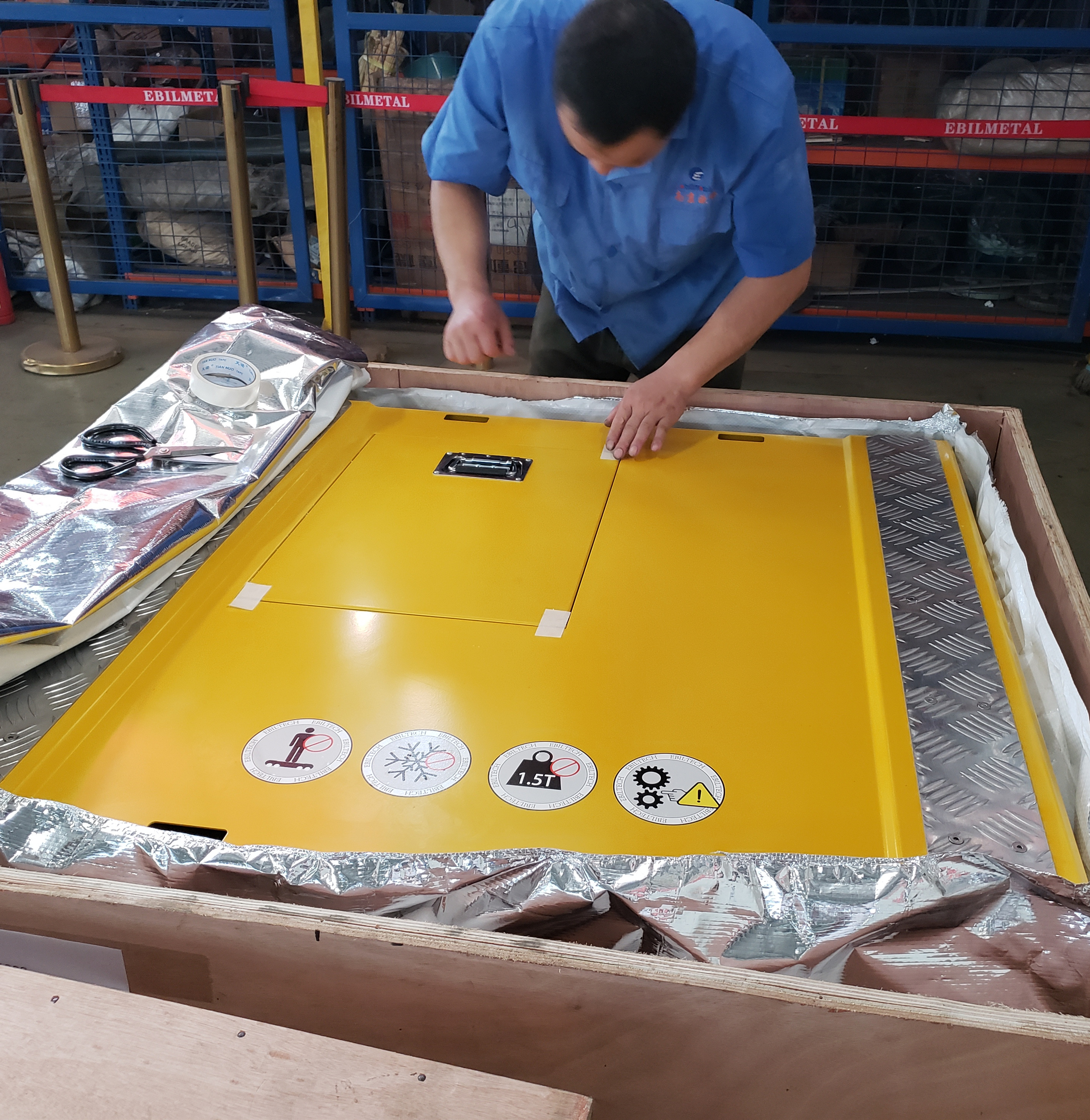 Hot Sale Pallet Shuttle for Radio Shuttle Intelligent Warehouse Storage