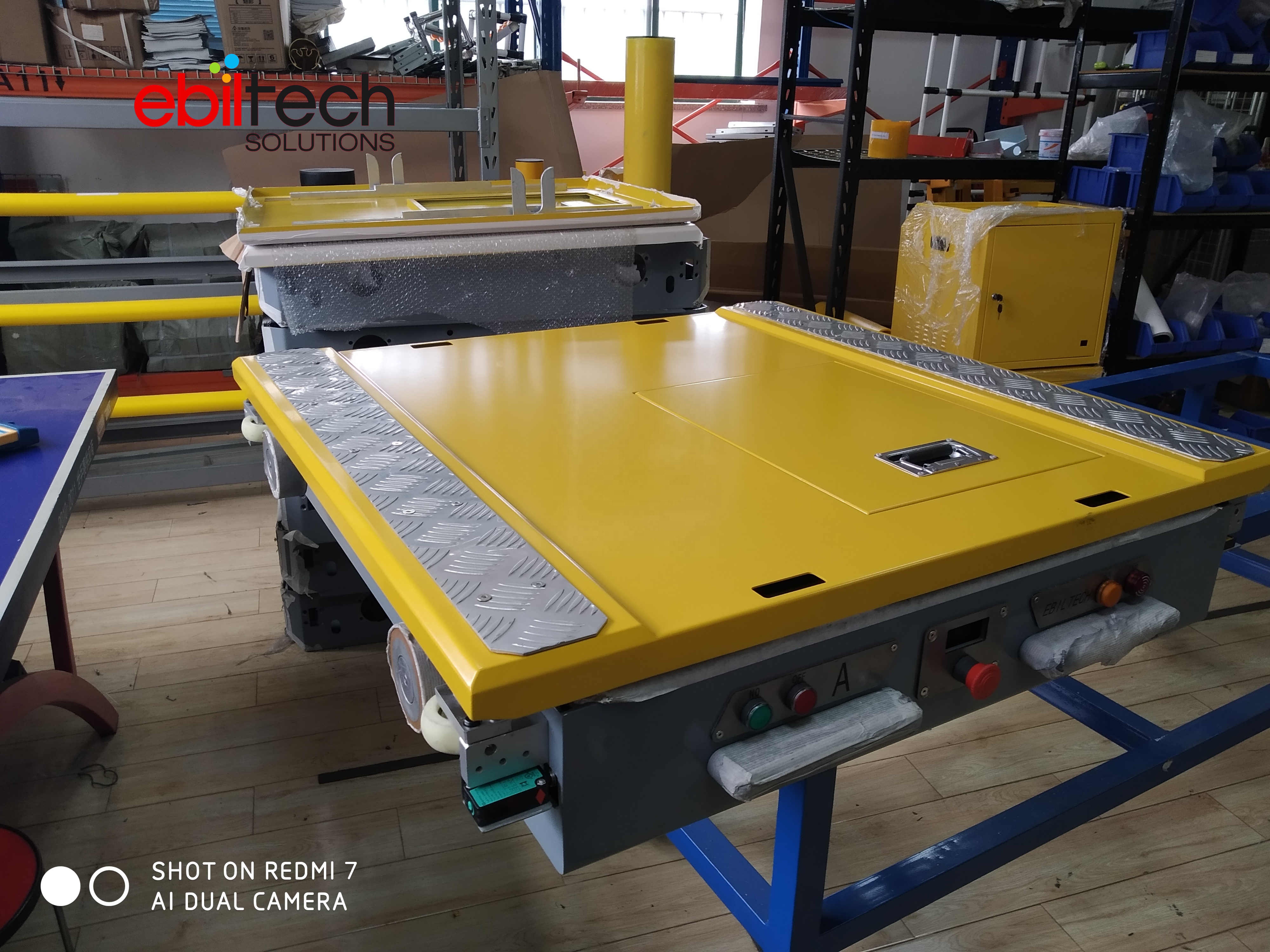 EBILTECH Free Labor Control Robotics Radio Pallet Shuttle Racking System With CE  Certificate