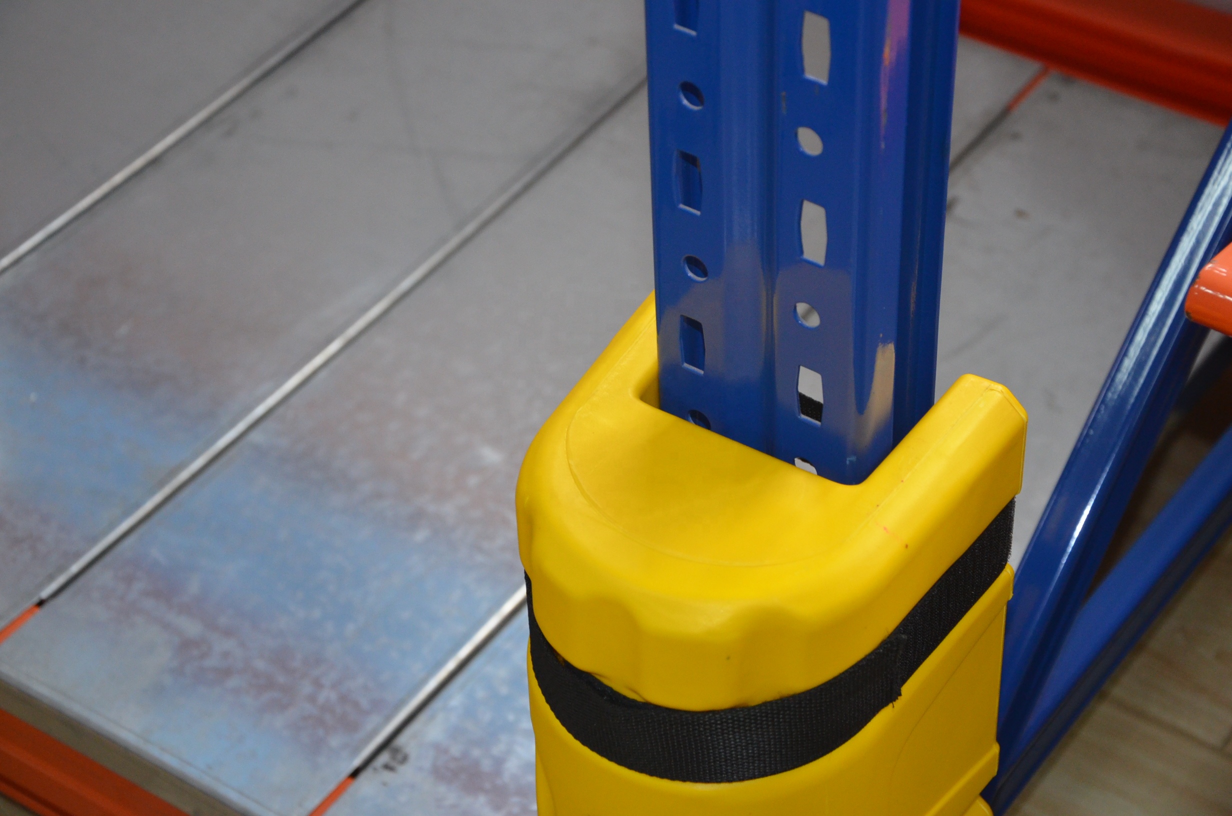 Upright Protector Plastic Guard Pallet Rack Upright Protector