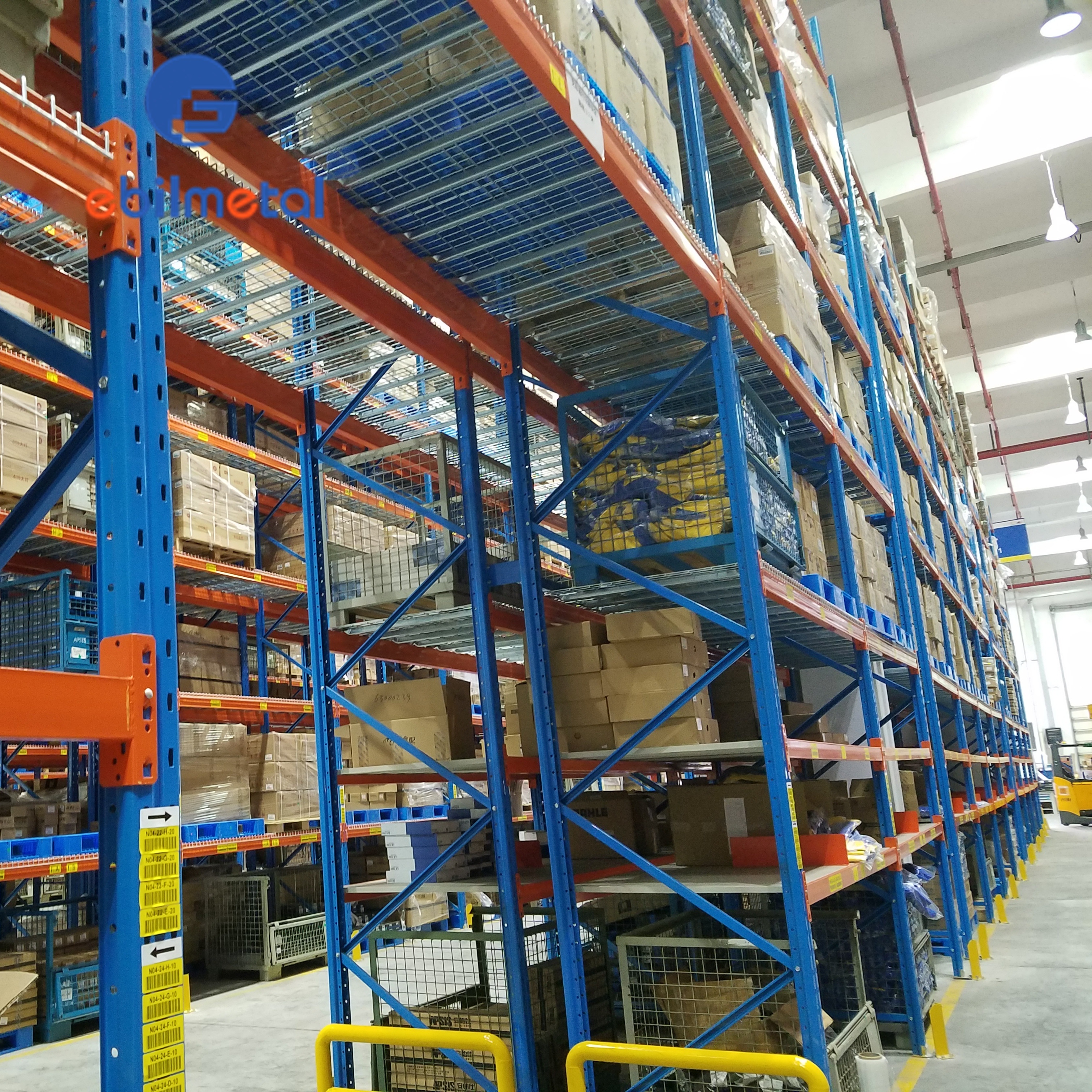 Heavy Duty Steel Selective Pallet Storage Rack Corrosion Protection CE Certification for Industrial Warehouse Storage Solutions