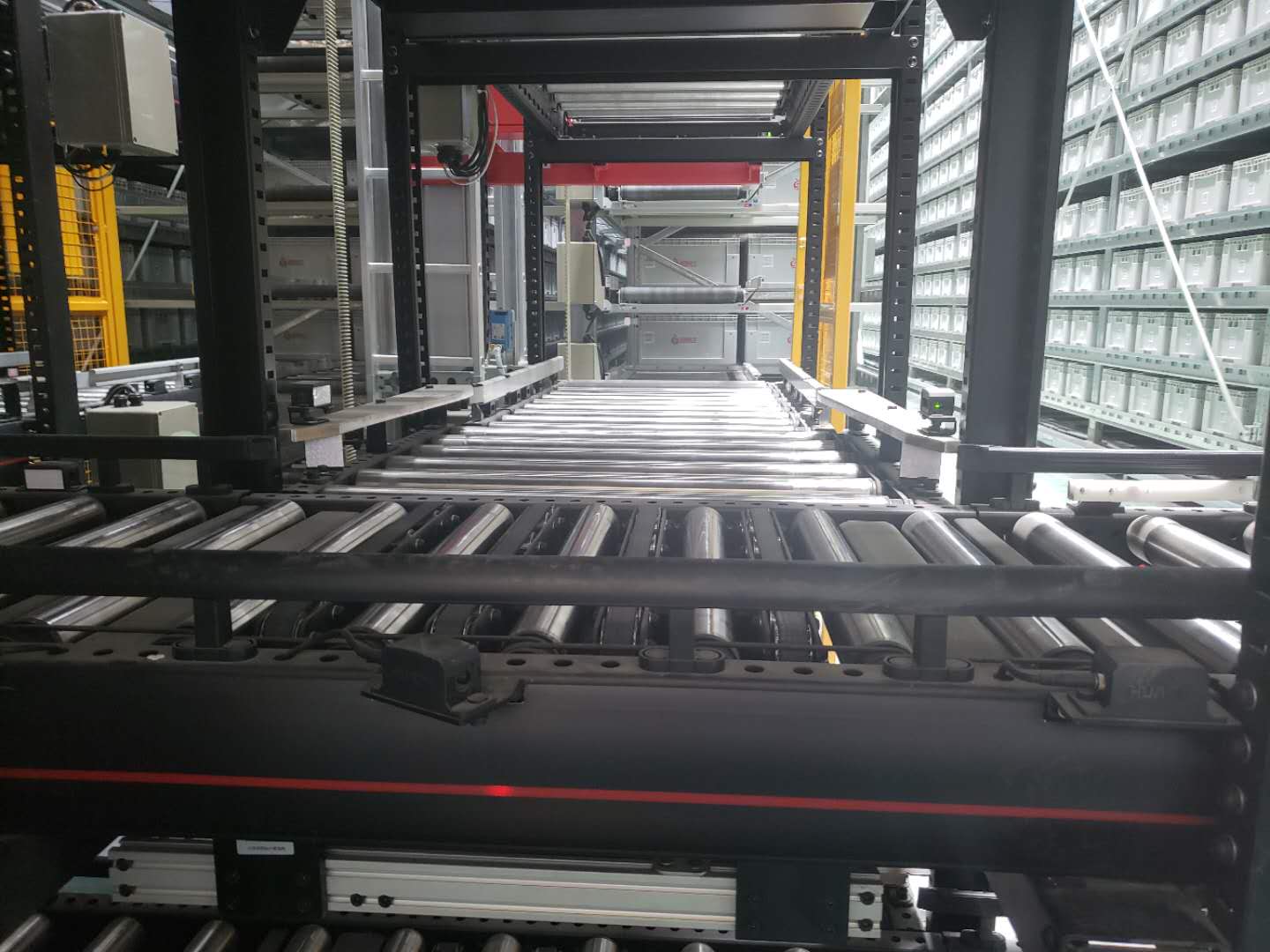 Professional Manufacturer of Automated Smart Storage System Multi Shuttle Asrs Box Picking Shuttle Racking