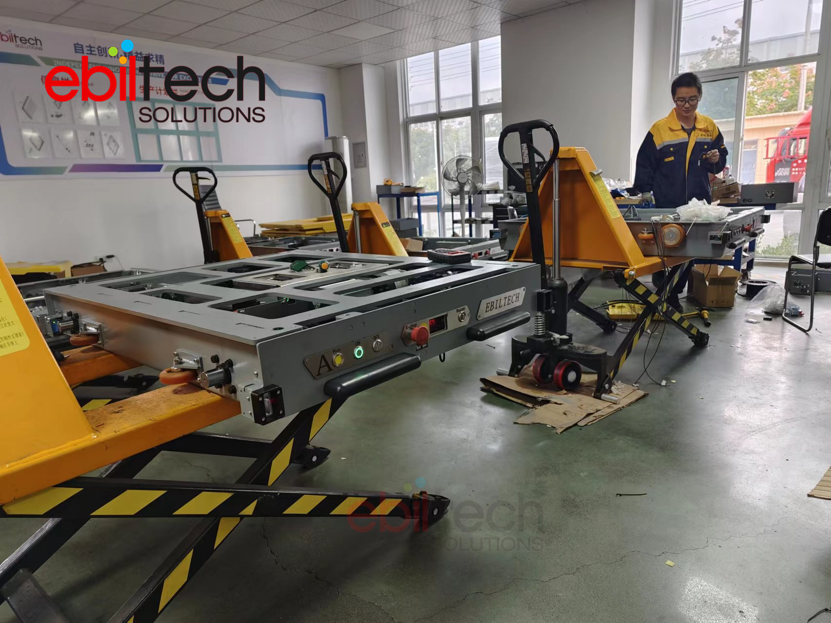 EBILTECH Steel/Metal Radio Pallet Shuttle Car Warehouse Automation Equipment with 2000kg Capacity and Anti-Collision Storage