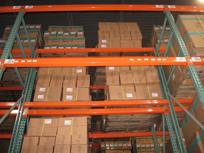 Individual Metal Pallet Access Flexible for Varied Inventory Steel Pallet Storage Racking Step Box Beam Corrosion Protection