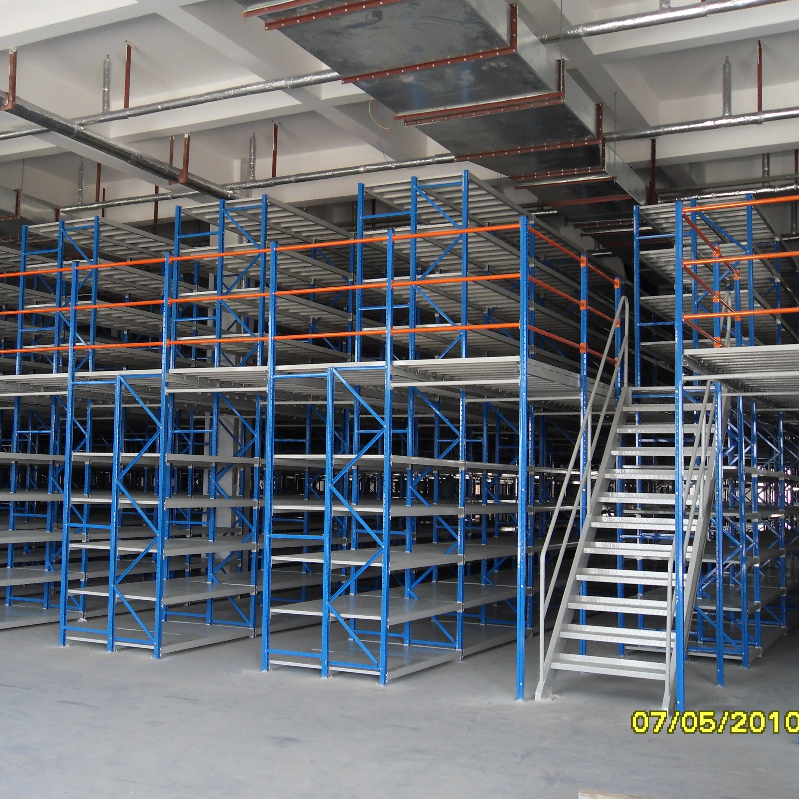 Steel Warehouse Mezzanine Floor Kit Industry Shelving Rack System with Stairs