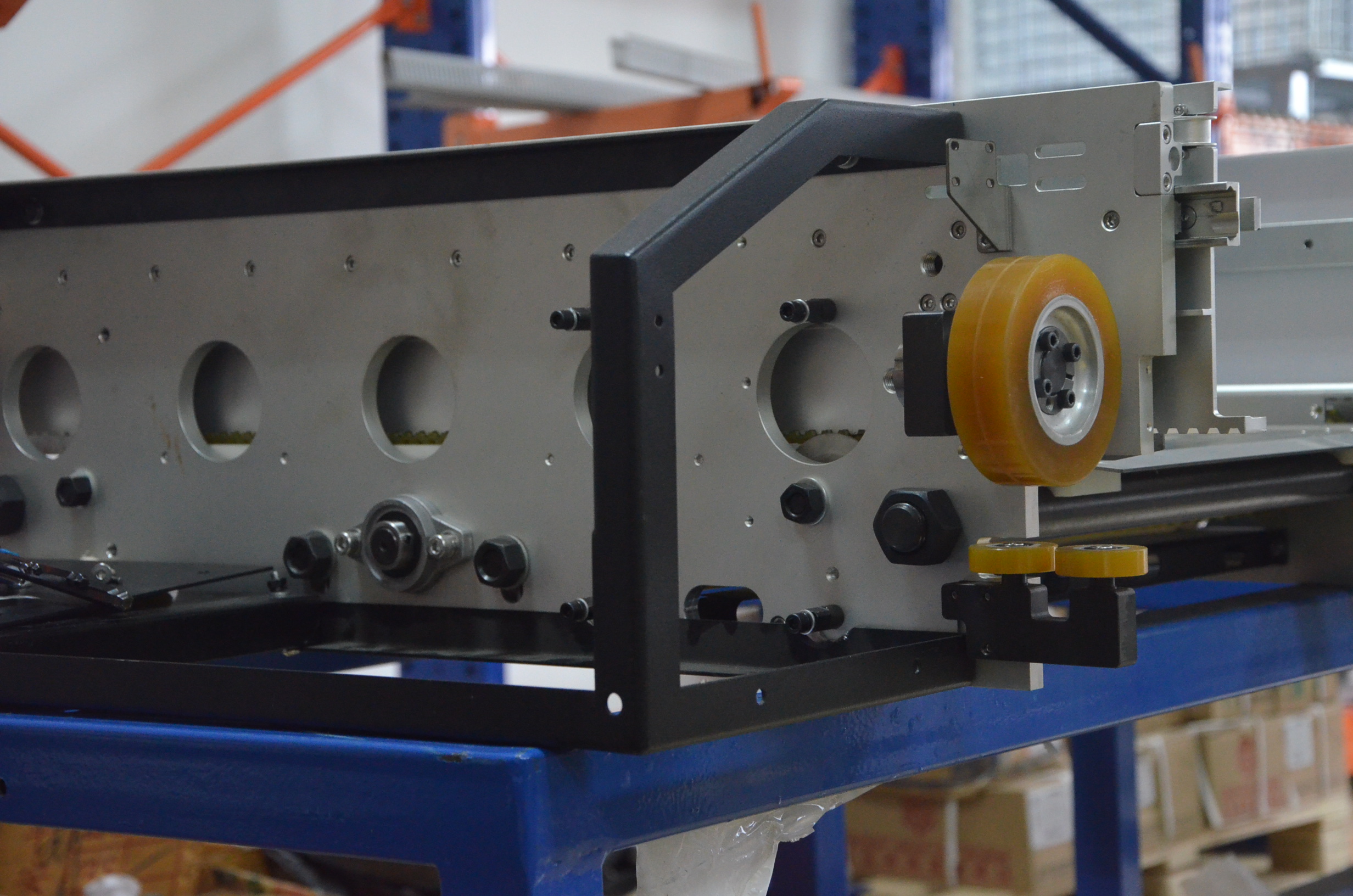 Multi Shuttle -color Automatic Racking System