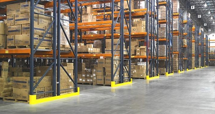 Plastic Column Guard Heavy Duty Safety Protector for Pallet Rack Protection From Forklift Damage at the End of Aisles