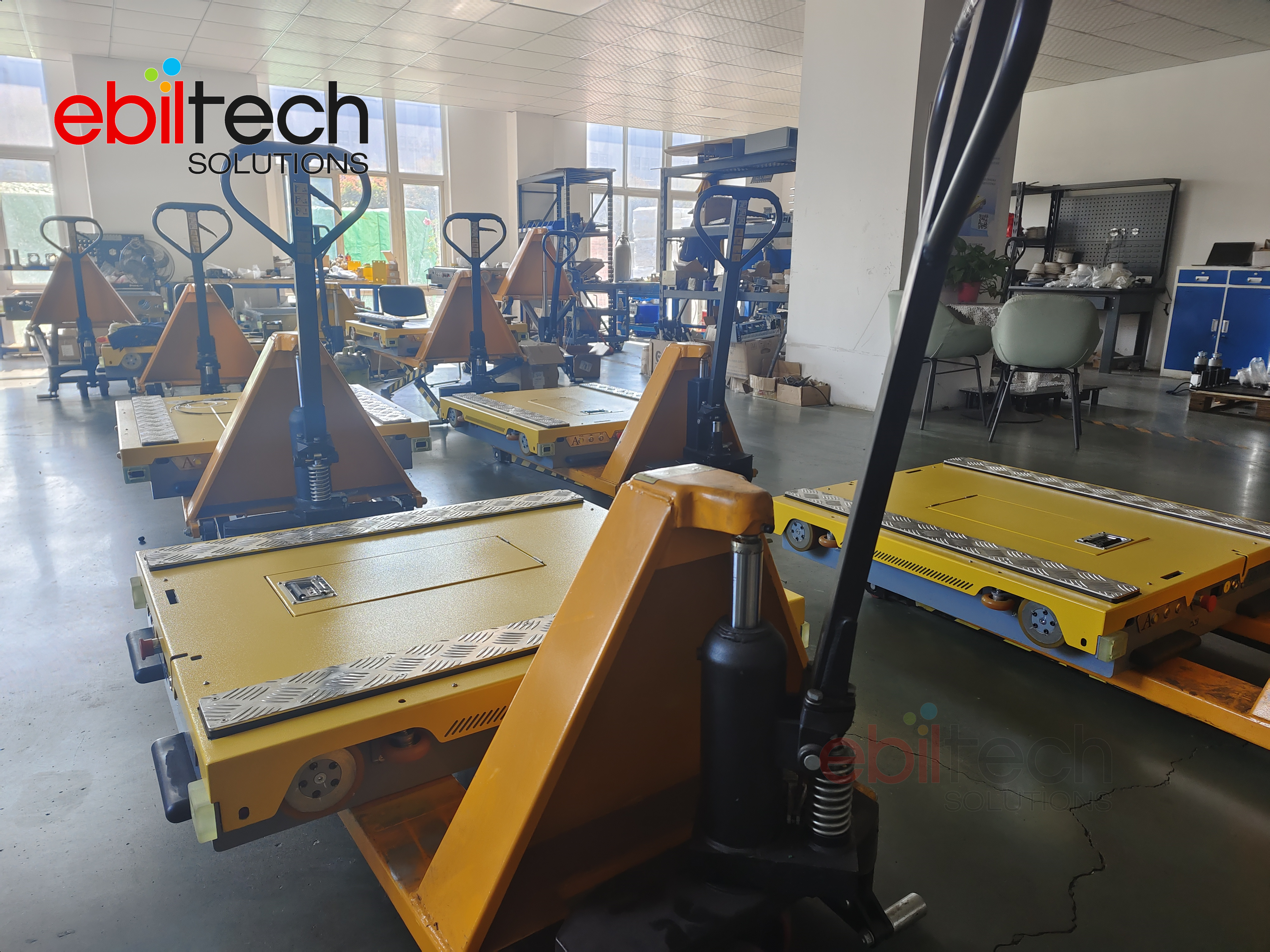 Direct Sale Electric Steel Pallet Radio Shuttle System Tote Bidirectional Shuttle with Corrosion Protection 1000-5000kg Capacity