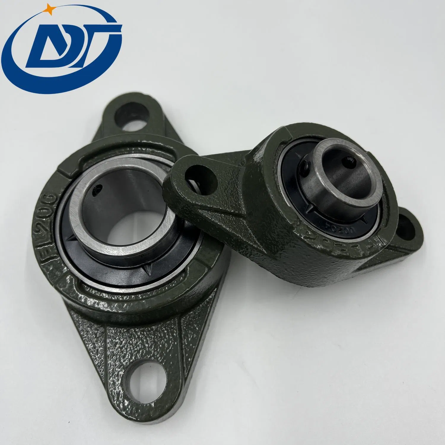 UCP214 SKF Two Bolt Cast Iron Pillow Block Bearing with Seat, Self-Aligning Ball Bearing 25mm Shaft Diameter Food Grade Stainless Steel Flange Bearing with Seat