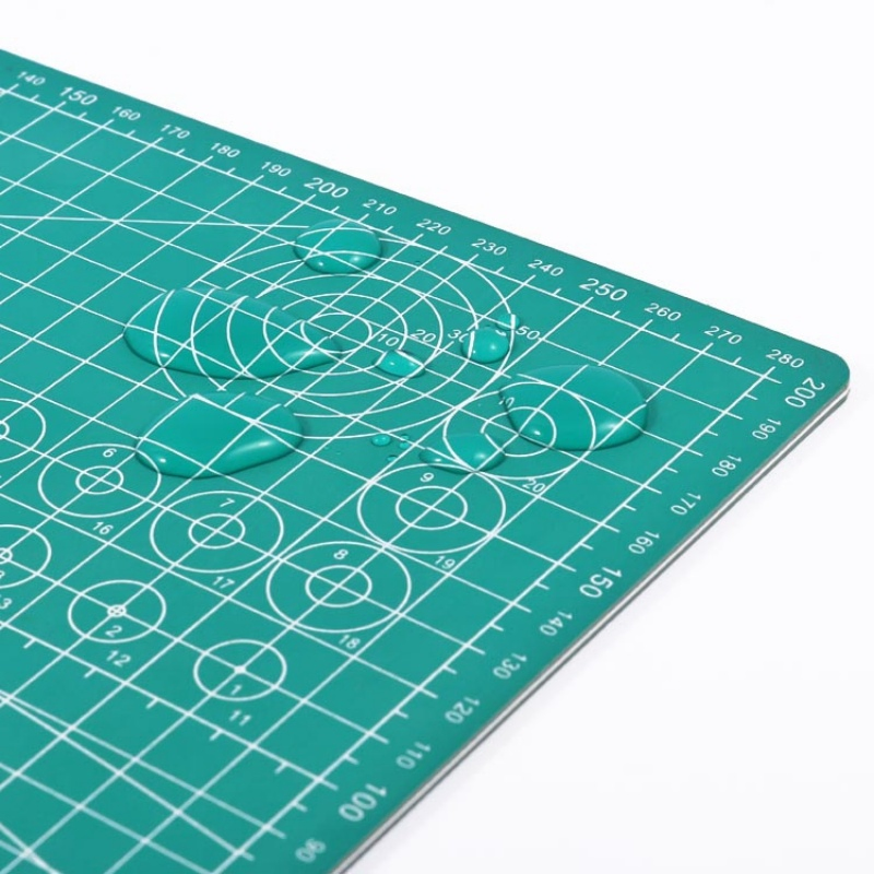 Multifunctional Superior PVC Material Compact A4 Cutting Mat for Max Healing Sewing