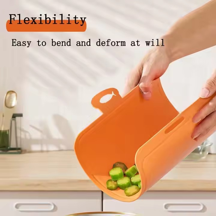 Reusable Flexible Baby Food Cutting Board Non-Slip Chopping Board