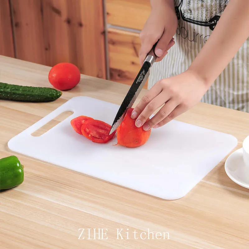 Thickened Plastic Cutting Board 2