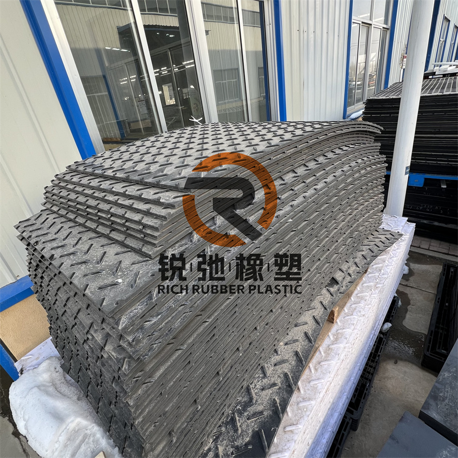 Heavy Duty Flexible HDPE UHMWPE Composite Ground Mat Grass Protection Road Mat