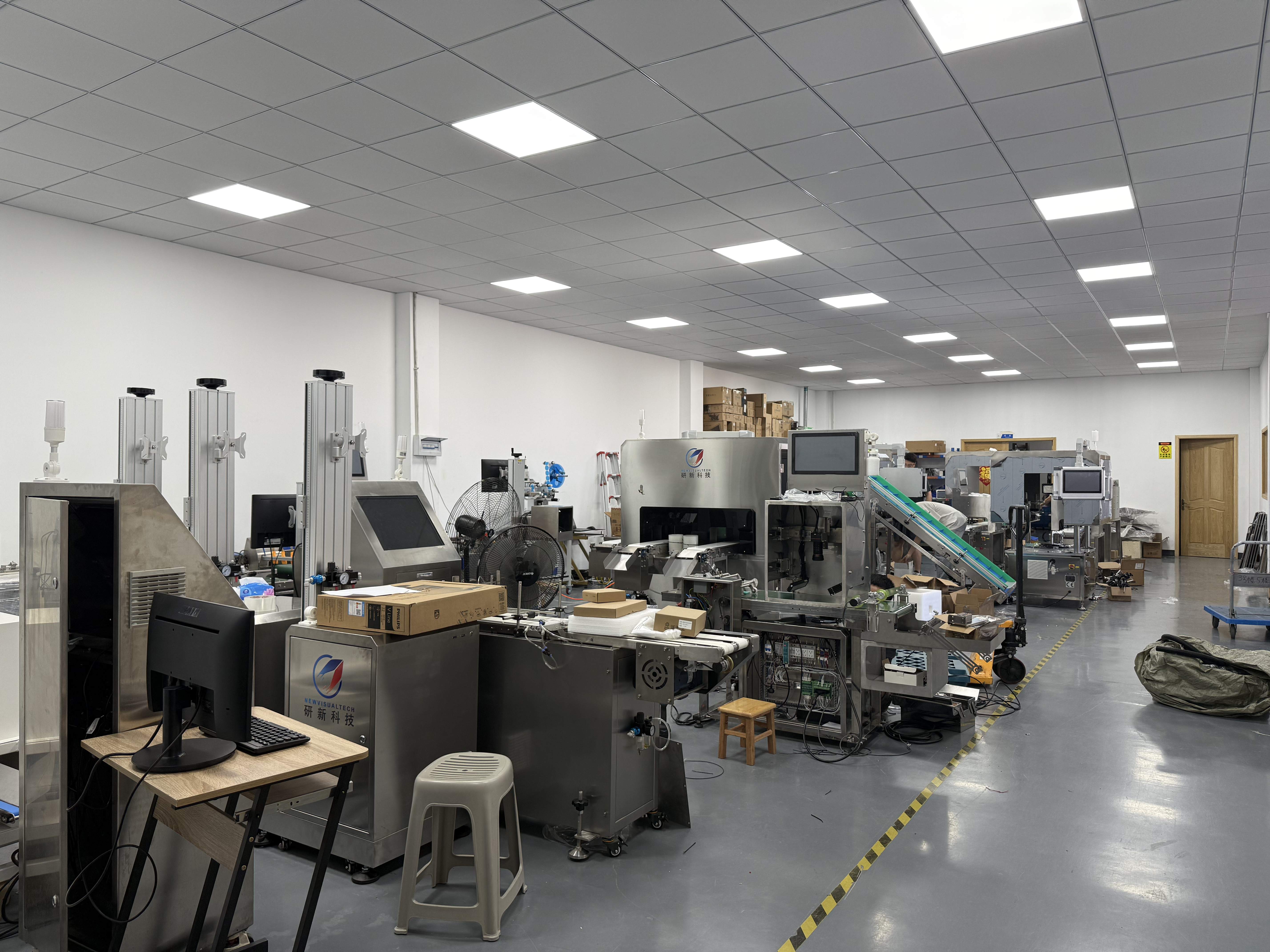High Precision Glass Bottle Visual Inspection Machine with Pump | Automated Quality Control Equipment 1 Year Warranty