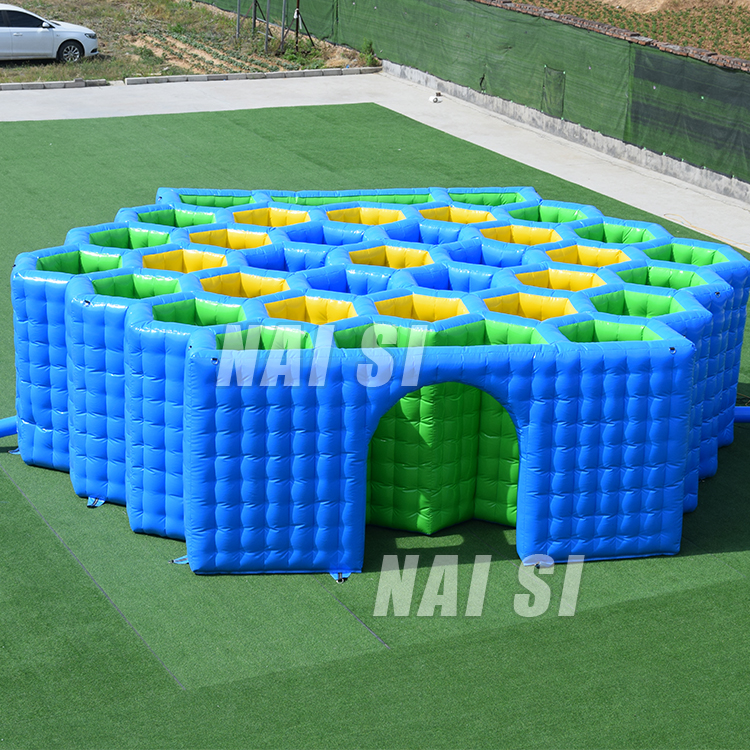 Popular Outdoor Commercial Inflatable Laser Cartoon Maze Game for Kids