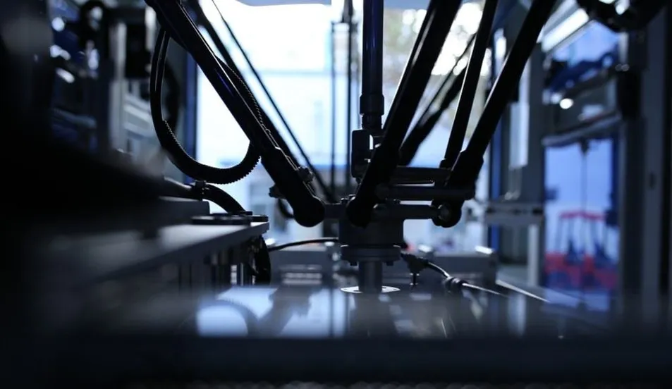 Delta Robot Integrated Cosmetic Sachet Packing and Automated Case Erector System
