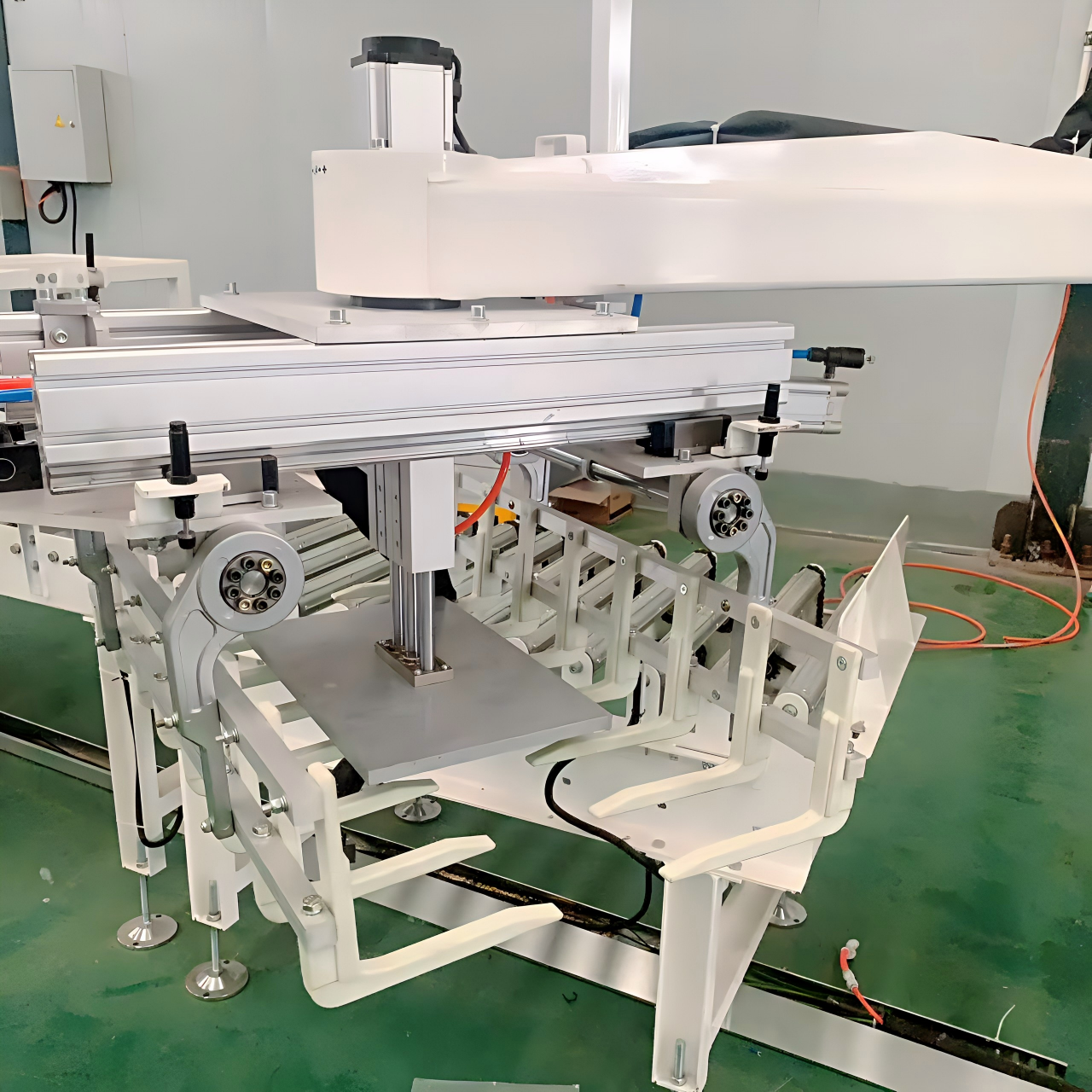 High Quality 15-120kg Feed and Grain Box Bag Line Palletizing Robot Automatic Intelligent Automatic Column Palletizer