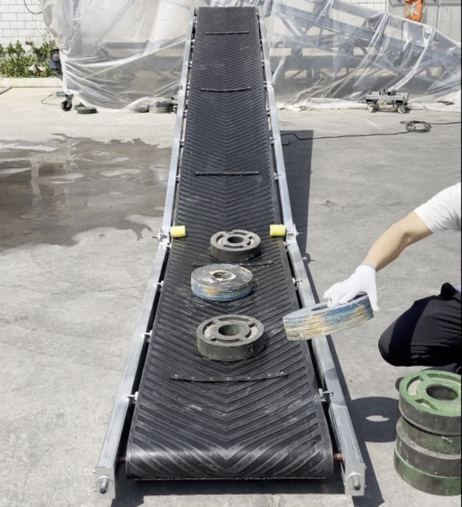 New Custom OUMU Industrial Belt Conveyor System with Stainless Steel Core Multi-Voltage Adjustable Speed Durable 1 Year Warranty