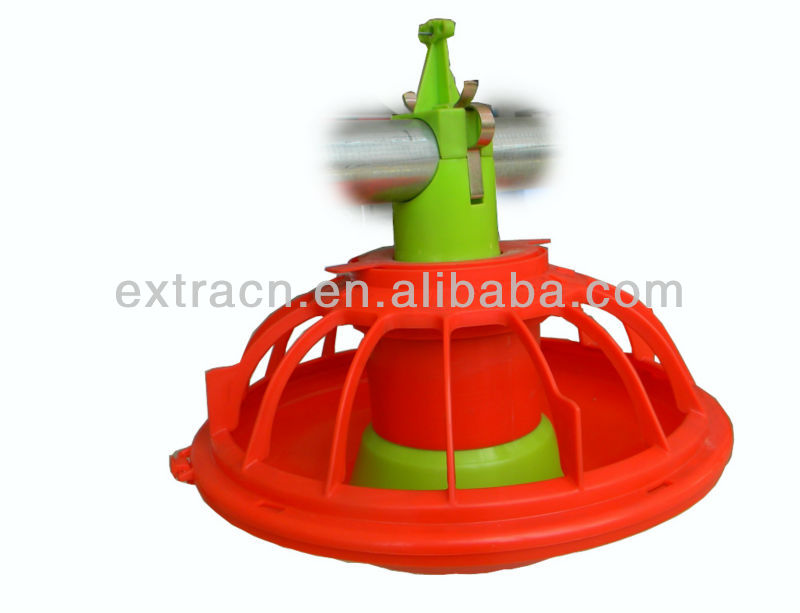 Feed level control pan with sensor