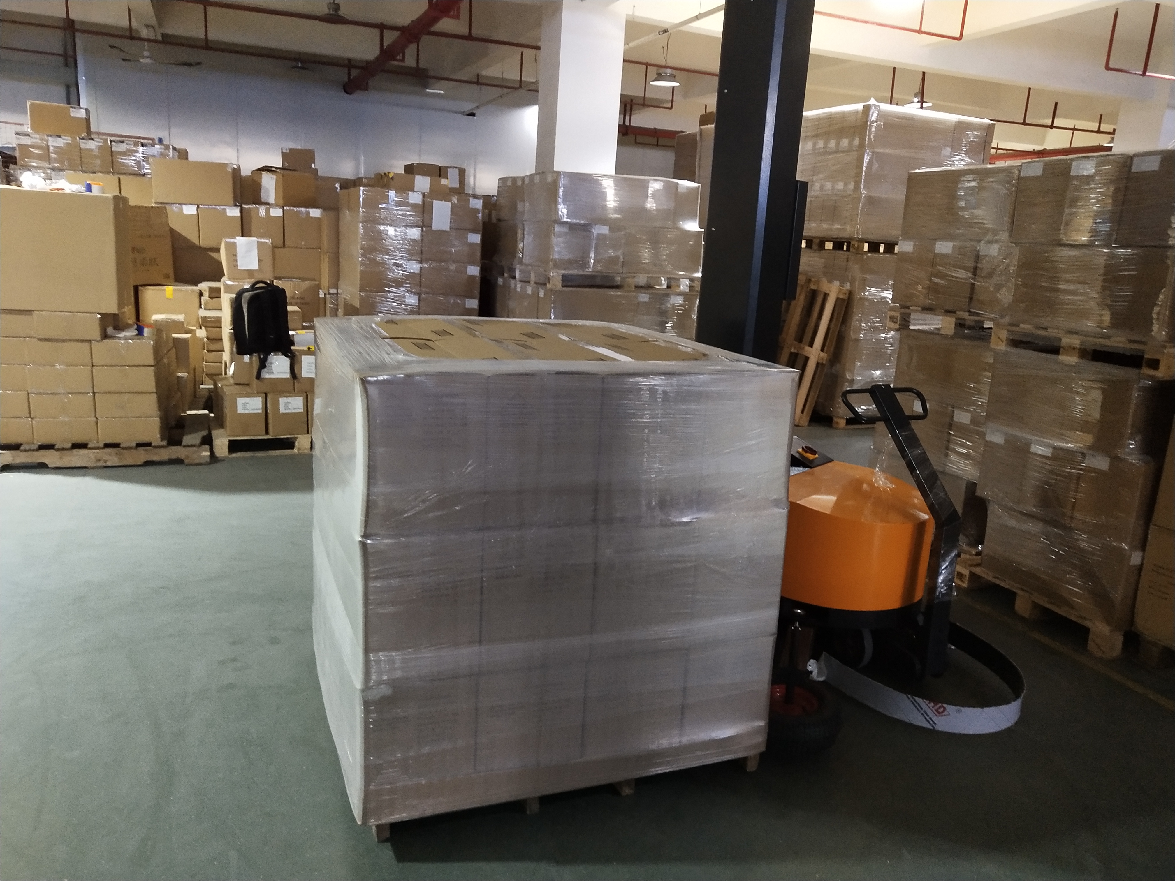 Intelligent Self-propelled Stretch Robot Electric Pallet Wrapping Machine PLC Control System Robot Wrapper