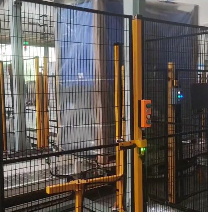 Customized Electric Gantry Cantilever Stretch Plastic Film Wrapper Equipment Packing Machine for Factories