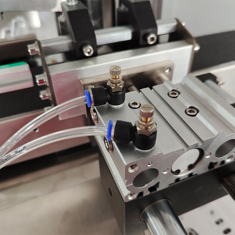 Dw212 Food Factory-specific Jam and Juice Can Labeling Machine Can Be Equipped With an Automatic Date Coding Labeling Machine