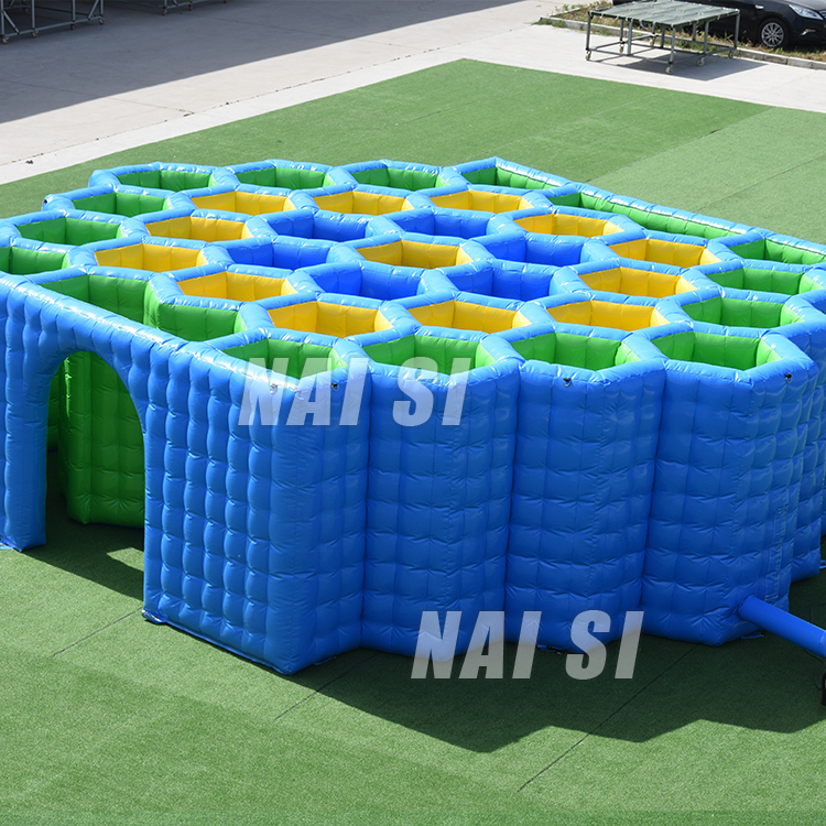 Popular Outdoor Commercial Inflatable Laser Cartoon Maze Game for Kids
