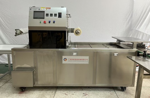 Econe industrial packaging conveying system close-up view