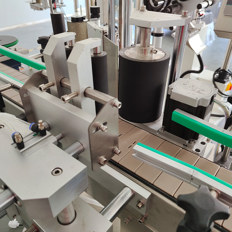 Dw212 Food Factory-specific Jam and Juice Can Labeling Machine Can Be Equipped With an Automatic Date Coding Labeling Machine
