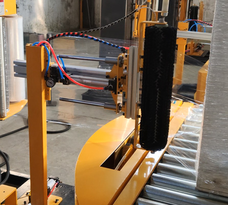 Automatic stretch foil system
