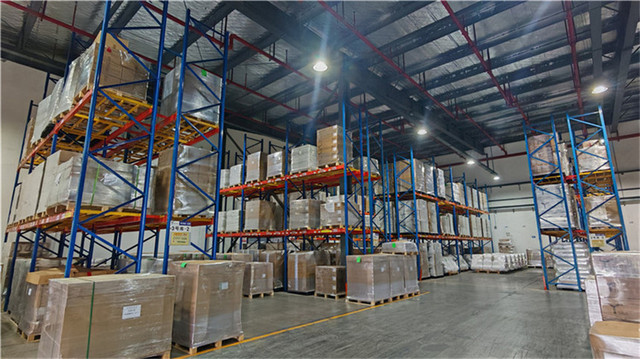 Econe case handling and carton packing machine for end-of-line packaging automation